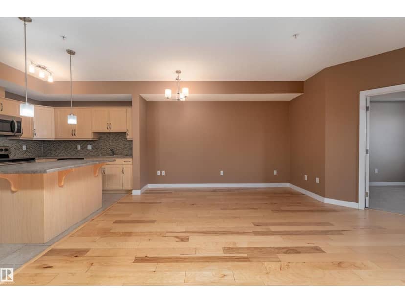 #210 8730 82 AV NW — photo 27 of 40