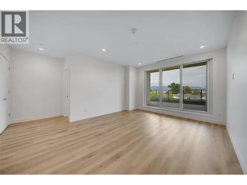 3300 Lakeshore Drive Unit# 418 — photo 17 of 40