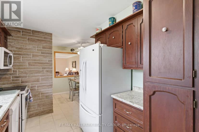 23 Aldershot Avenue — photo 13 of 40