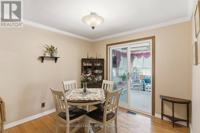 23 Aldershot Avenue — photo 25 of 40