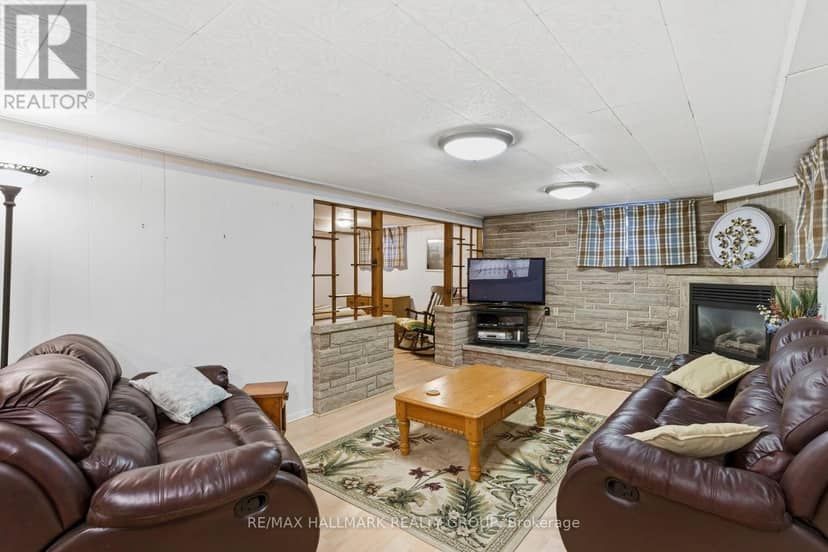 23 Aldershot Avenue — photo 38 of 40