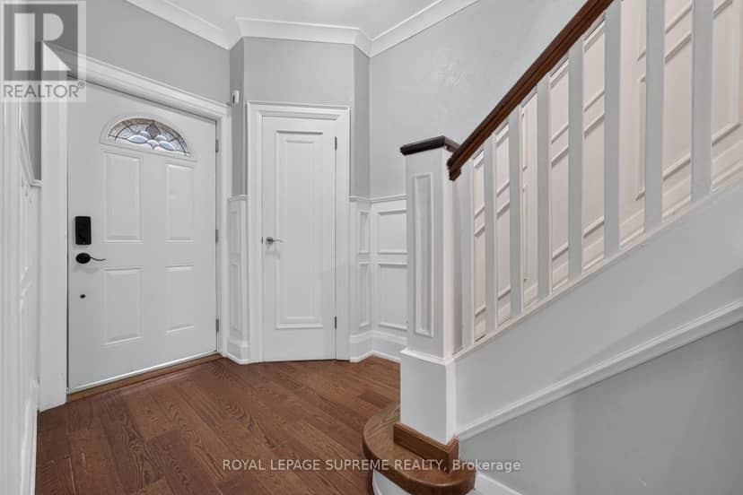 626 Manning Avenue, Toronto, photo 5