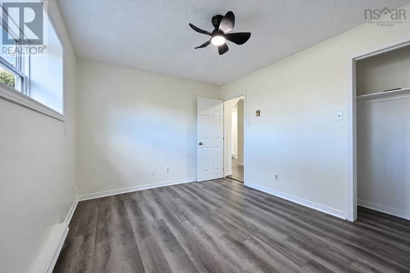 14 Crescent Drive — photo 34 of 36