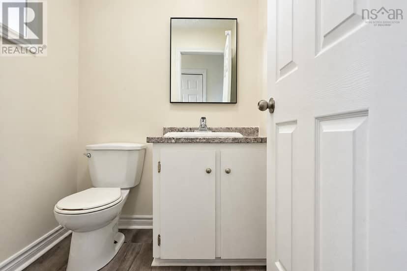 14 Crescent Drive — photo 23 of 36