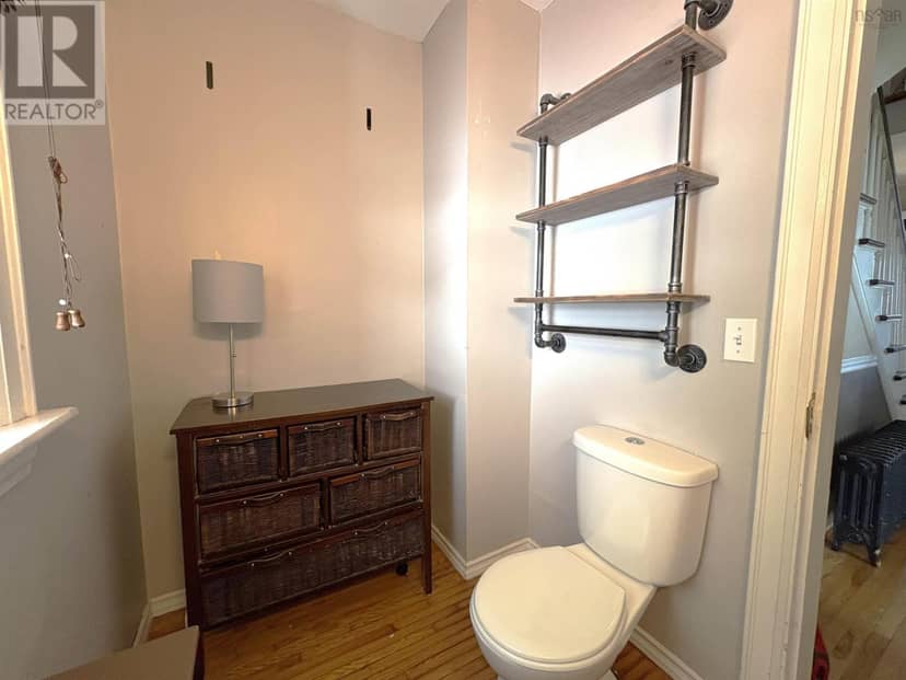 615 Kings Road Road — photo 31 of 40