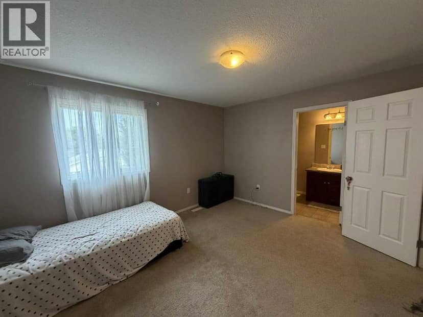 5105 54 Street — photo 15 of 22