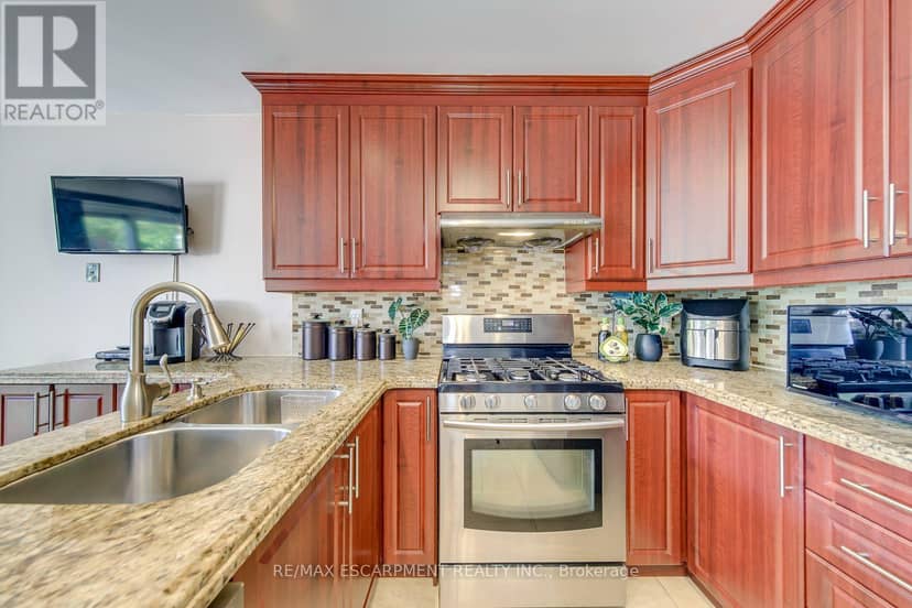 2442 Wynten Way — photo 13 of 40