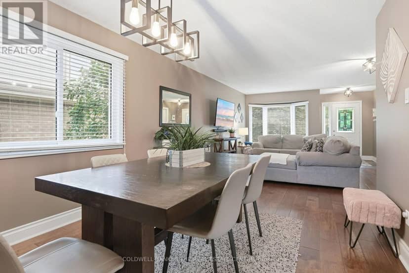 31 Karsh Crescent — photo 6 of 40