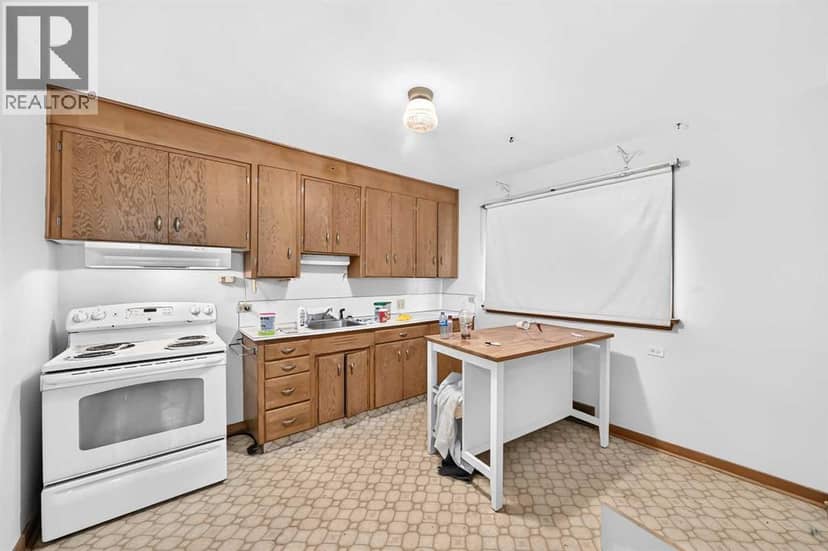 1701 32 Street SW, Calgary, photo 6