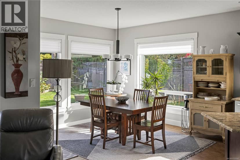 688 Lowry's Rd — photo 10 of 40