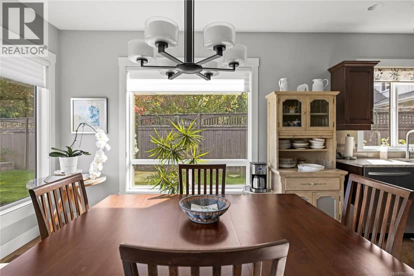688 Lowry's Rd — photo 11 of 40