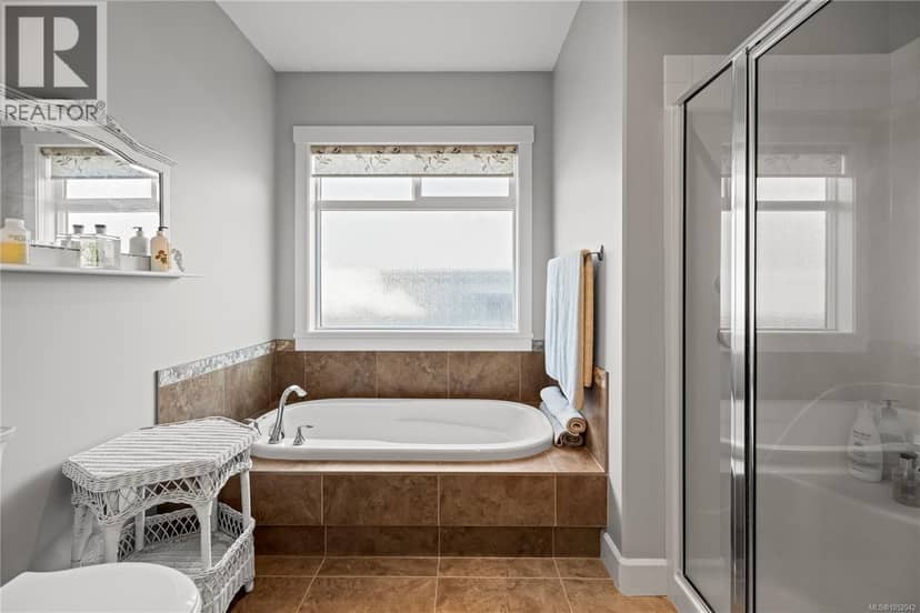 688 Lowry's Rd — photo 18 of 40