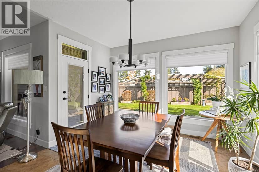 688 Lowry's Rd — photo 12 of 40