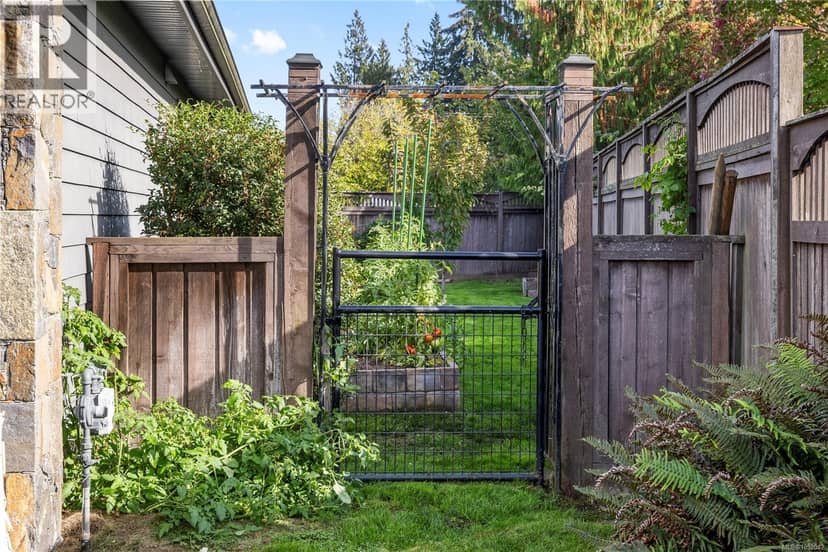688 Lowry's Rd — photo 29 of 40