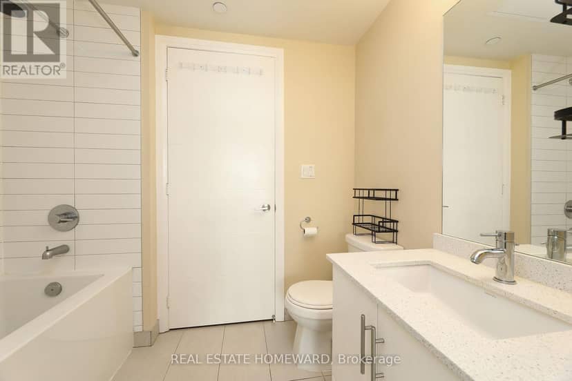 609 - 460 Adelaide Street E — photo 11 of 23