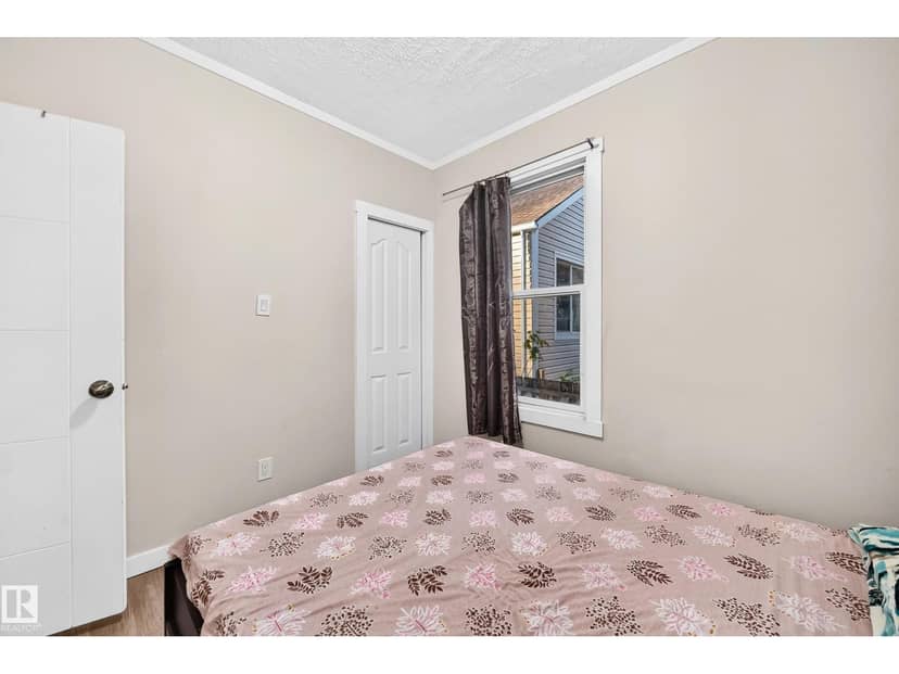 12156 92 ST NW — photo 9 of 23