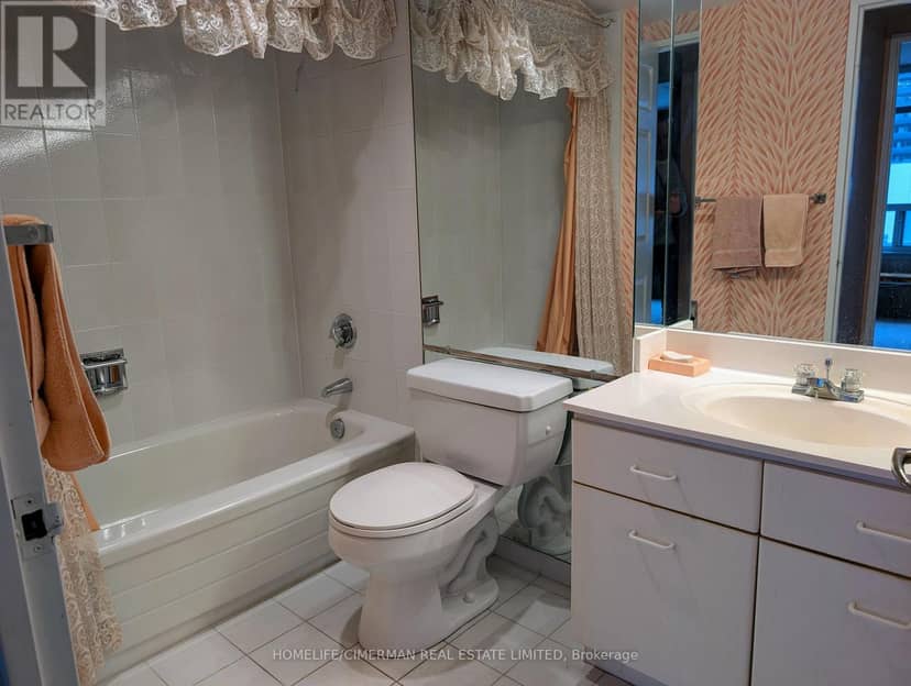 610 - 30 Greenfield Avenue — photo 23 of 33