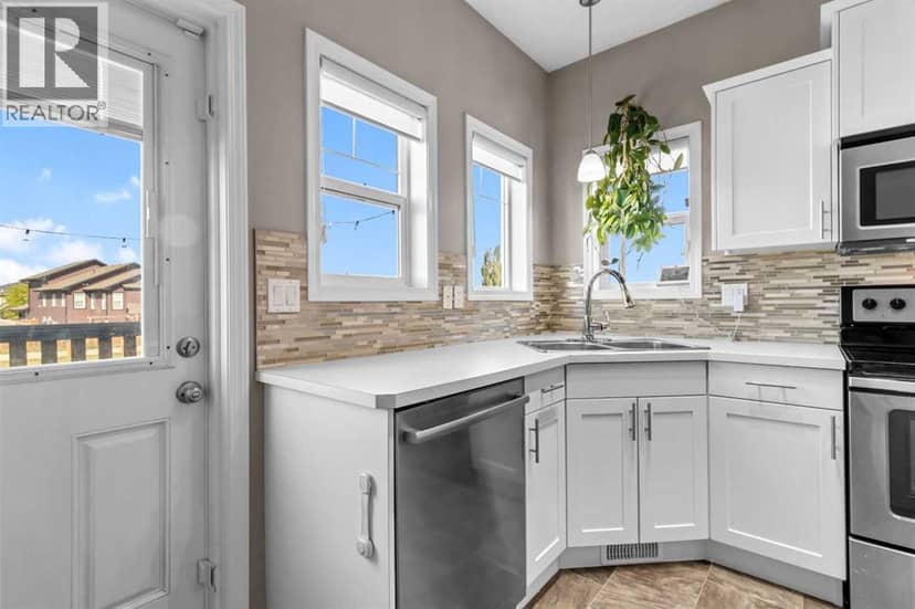 20 Radcliff Way — photo 9 of 33