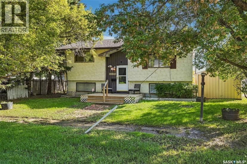 315 Lewis STREET, Pense, photo 2