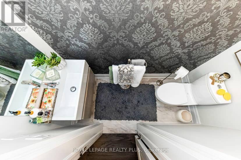 221 Hanover Street — photo 22 of 40