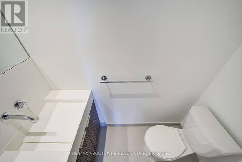 3102 - 20 Richardson Street — photo 29 of 40