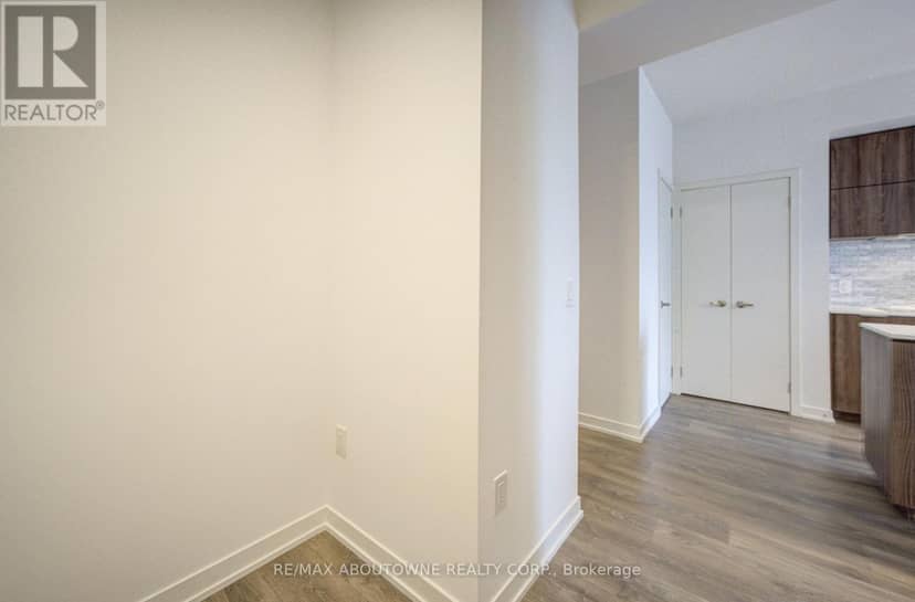3102 - 20 Richardson Street — photo 28 of 40