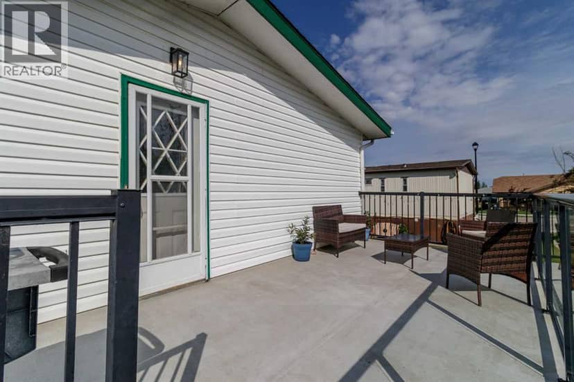 4743 47 Street — photo 29 of 38