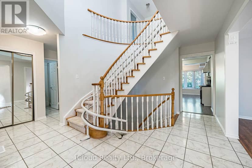 2017 Grenville Drive, Oakville, photo 6