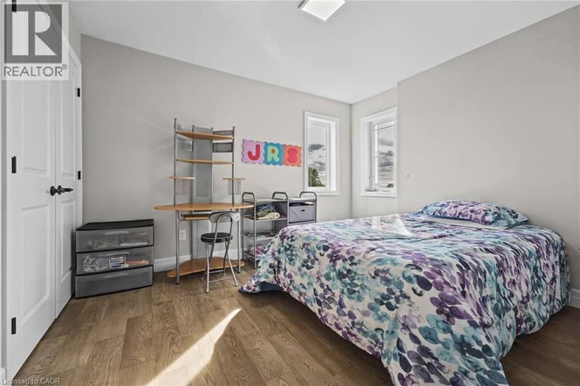 43 PEGGY Avenue — photo 18 of 30