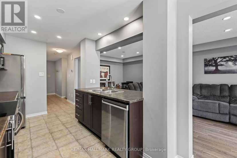 316 Aldworth Private — photo 10 of 40