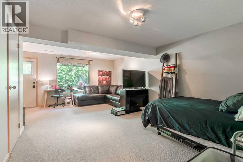 304 Christie Park Mews SW — photo 18 of 22