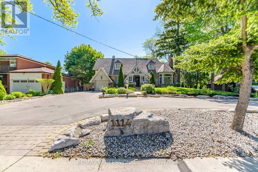 1114 Kipling Avenue, Toronto, photo 2
