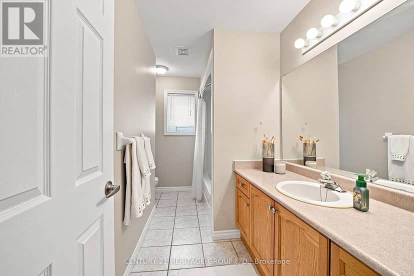 546 Jerseyville Road W — photo 29 of 40