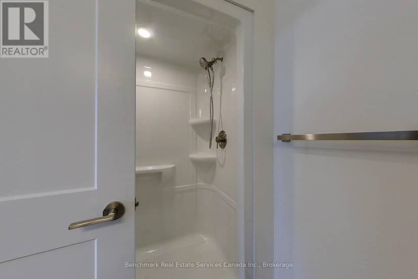 53 Cavalier Crescent — photo 20 of 27