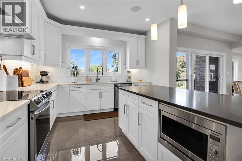 3608 CAROLINIA Court — photo 16 of 40