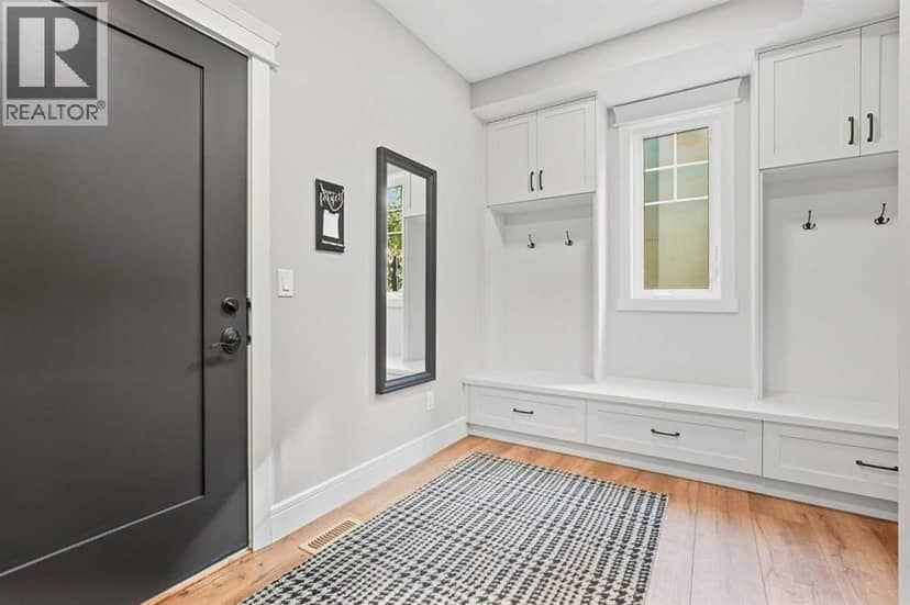 435 East Chestermere Drive — photo 14 of 40