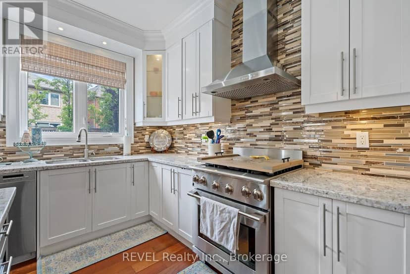 401 Schreyer Crescent — photo 16 of 40