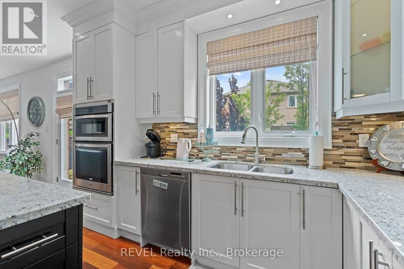 401 Schreyer Crescent — photo 17 of 40