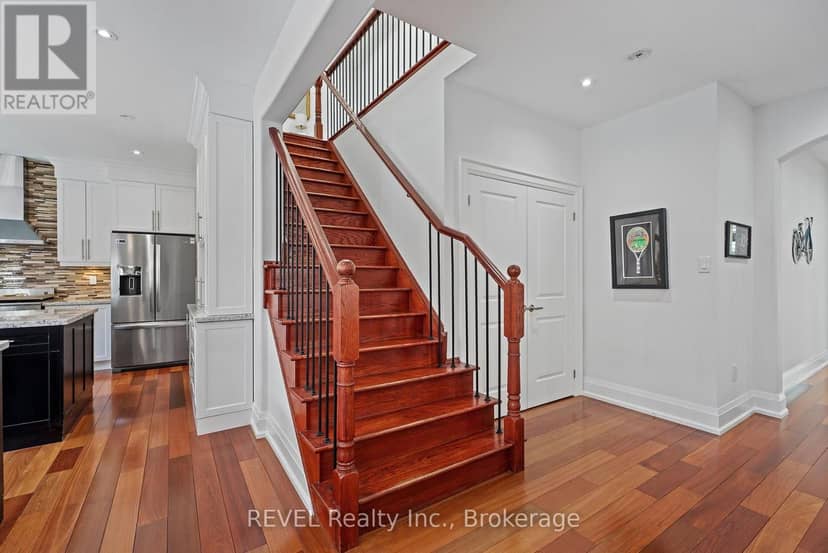 401 Schreyer Crescent — photo 22 of 40