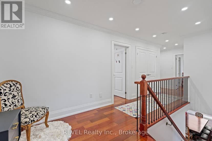 401 Schreyer Crescent — photo 23 of 40