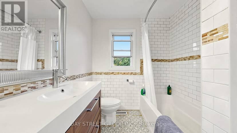 104 McNicoll Avenue — photo 17 of 40