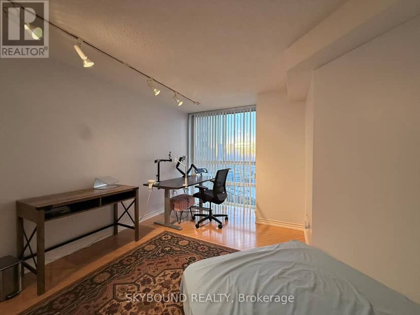 3106 - 3650 Kaneff Crescent — photo 11 of 22