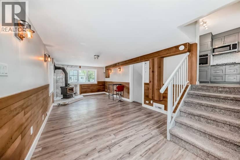 5238 52 Street — photo 14 of 29