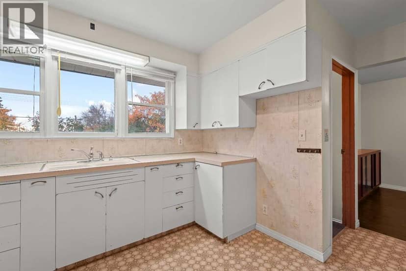 239 4 Avenue SE, Three Hills, photo 7