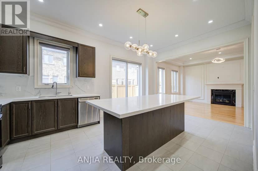 57 Betty May Crescent — photo 19 of 40