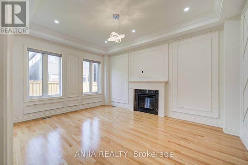 57 Betty May Crescent — photo 20 of 40