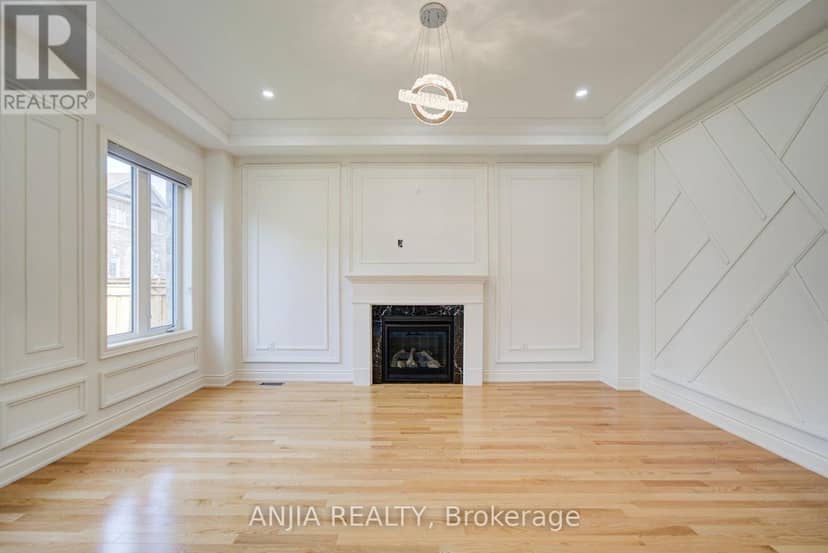 57 Betty May Crescent — photo 21 of 40