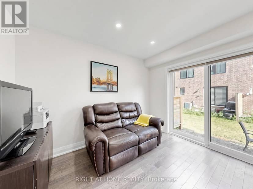 23 Moneypenny Place — photo 33 of 40