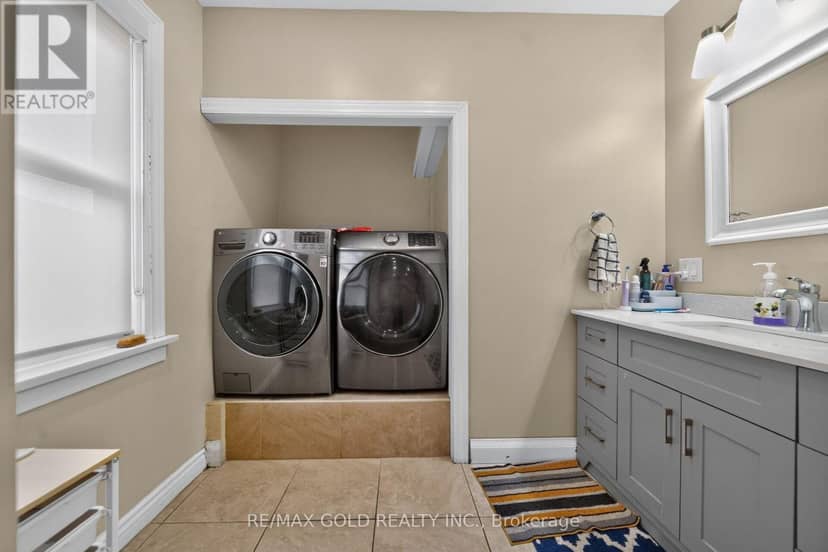 16 Garden Street — photo 11 of 37