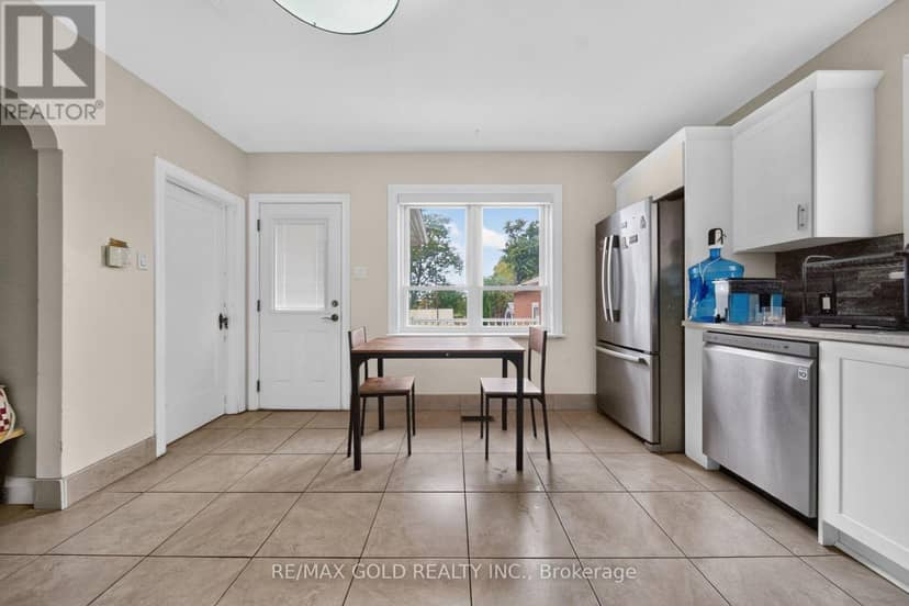 16 Garden Street — photo 17 of 37